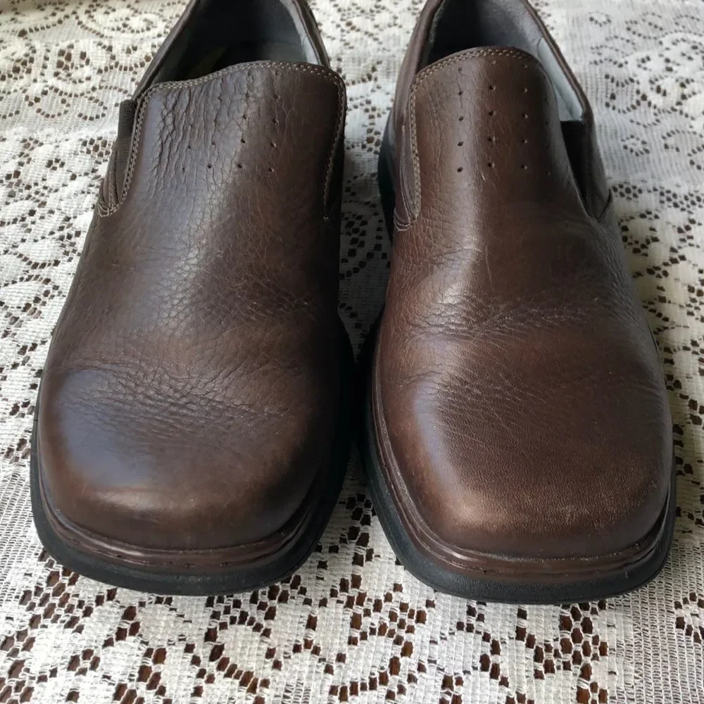 Men’s 10 Clarks Brown Leather Shoes
